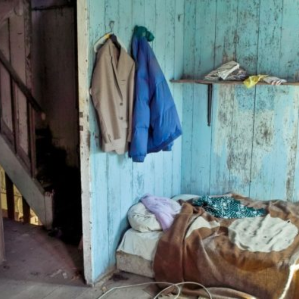 Logement squatté suite départ en vacances : que faire ?